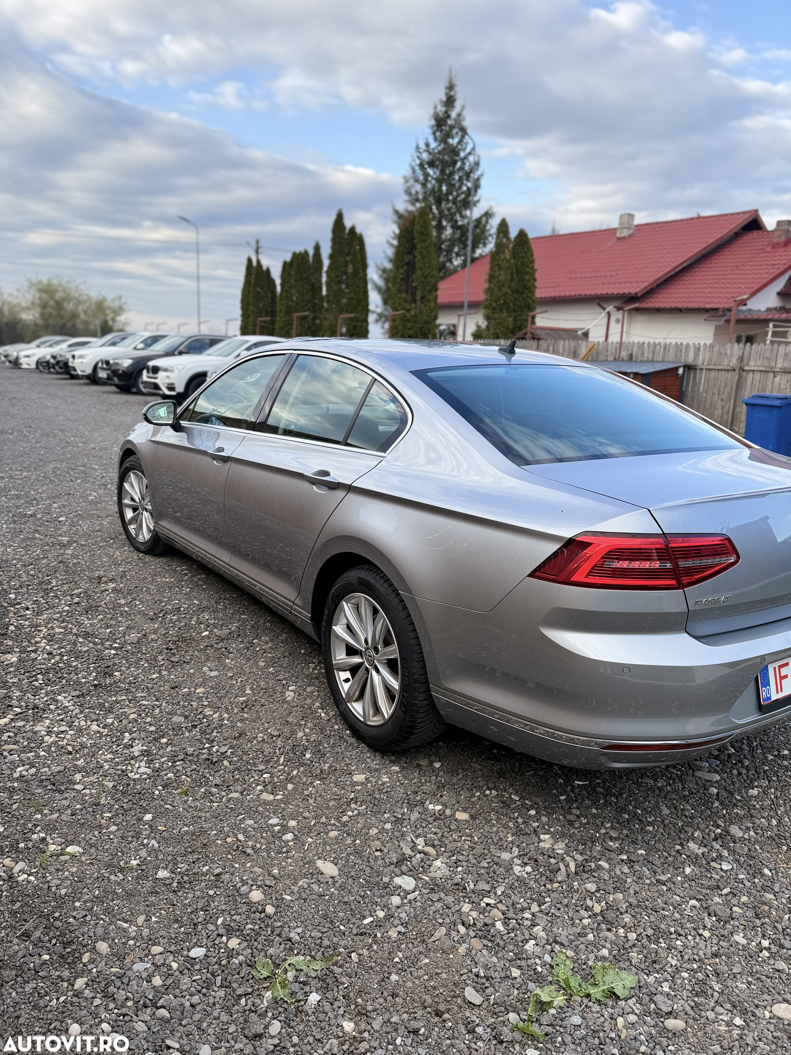 Volkswagen Passat 1.6 TDI DSG Comfortline - 10