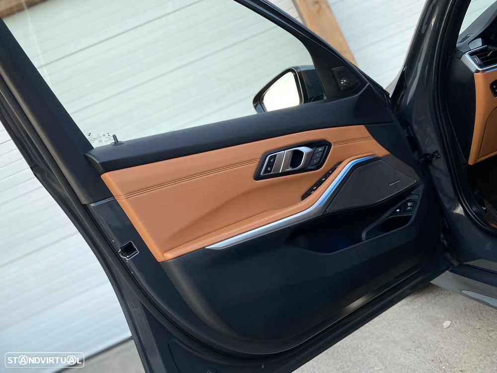BMW 330 e Touring Aut. Luxury Line - 16