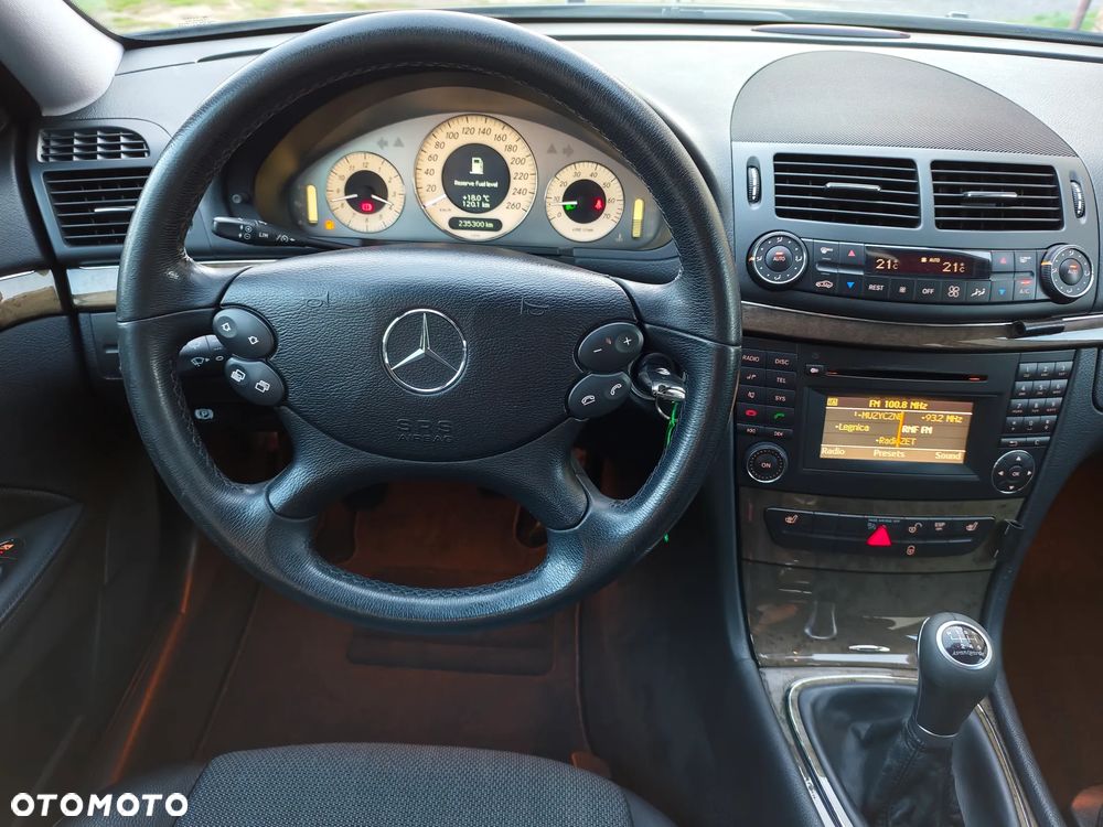 Mercedes-Benz Klasa E - 24
