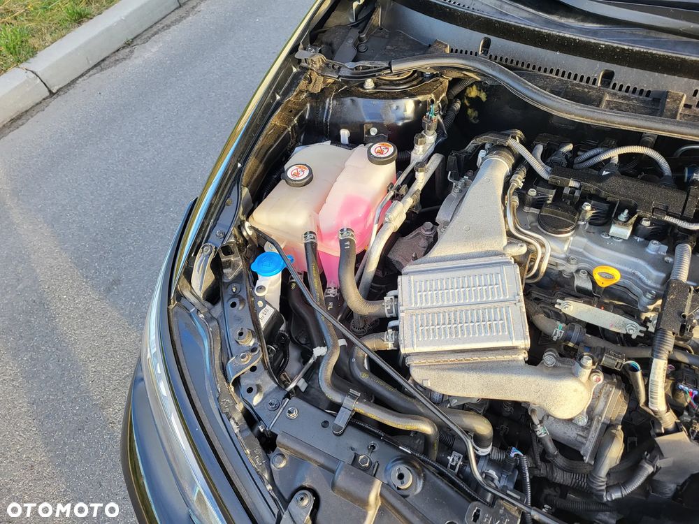 Toyota Auris 1.2 Turbo Team Deutschland - 25