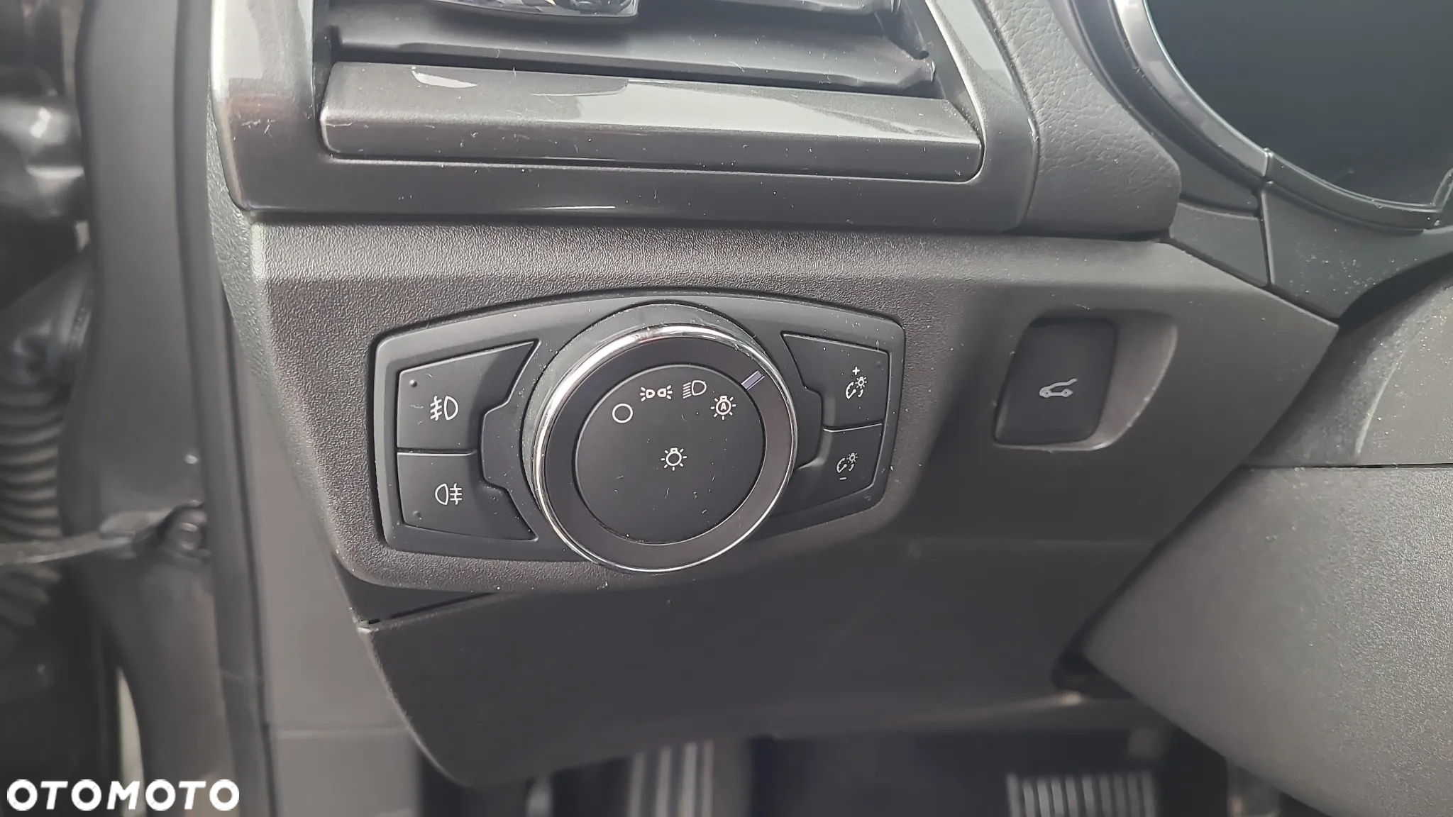 Ford Mondeo 2.0 EcoBlue Titanium - 11