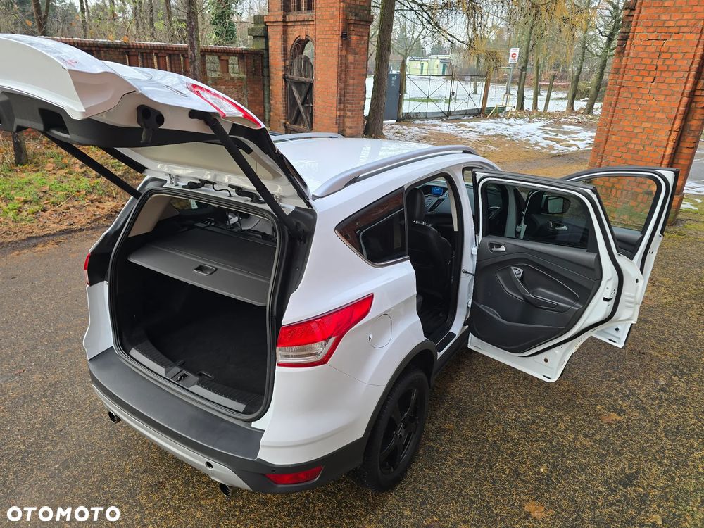 Ford Kuga 1.6 EcoBoost 2x4 Titanium - 28