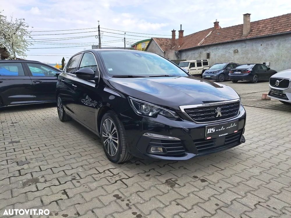 Peugeot 308 1.2 L PureTech Turbo Allure - 2