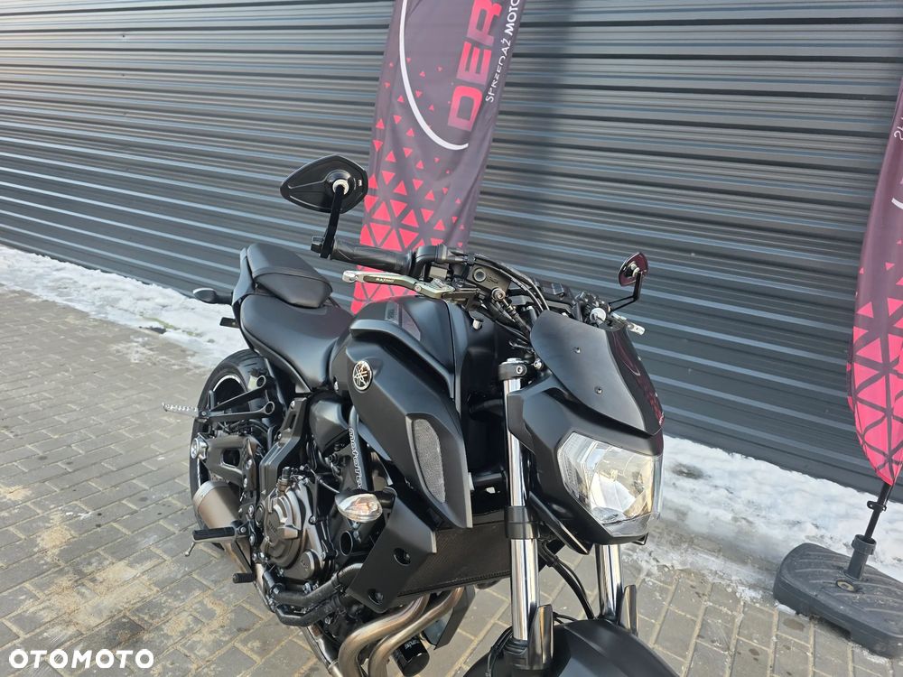 Yamaha MT - 12