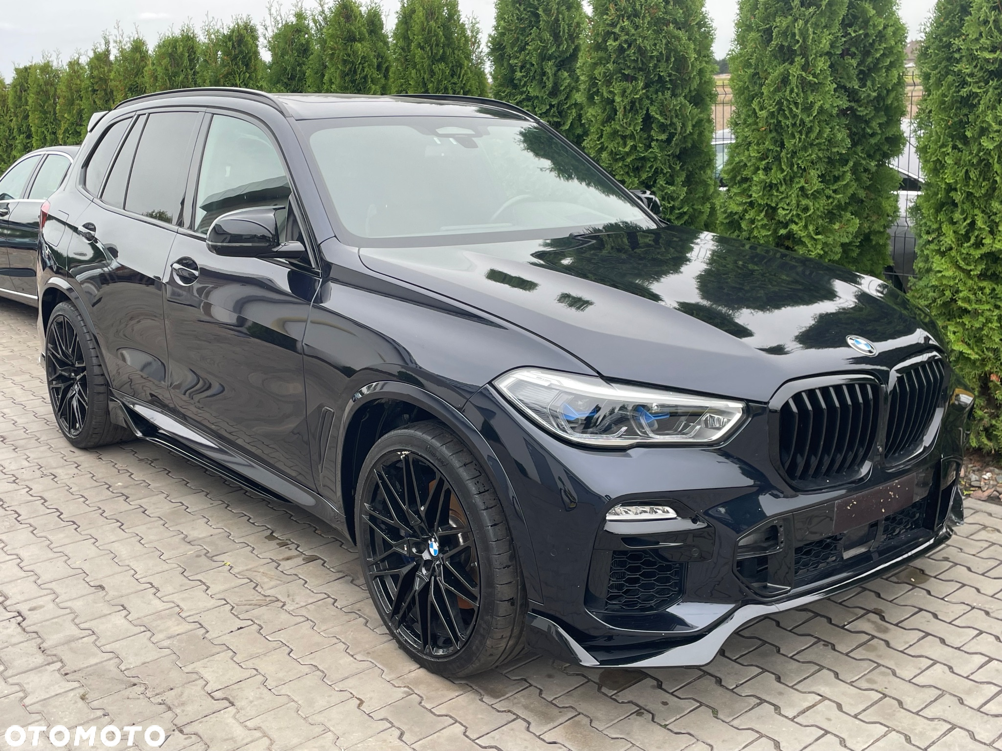 BMW X5 xDrive50i Sport-Aut - 2