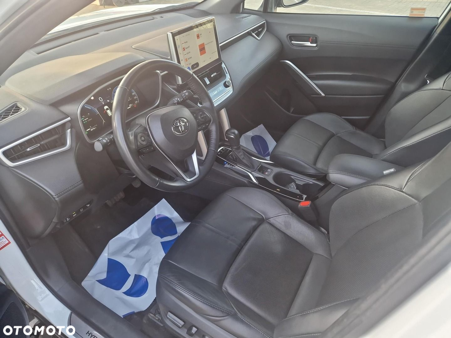 Toyota Corolla Cross - 11