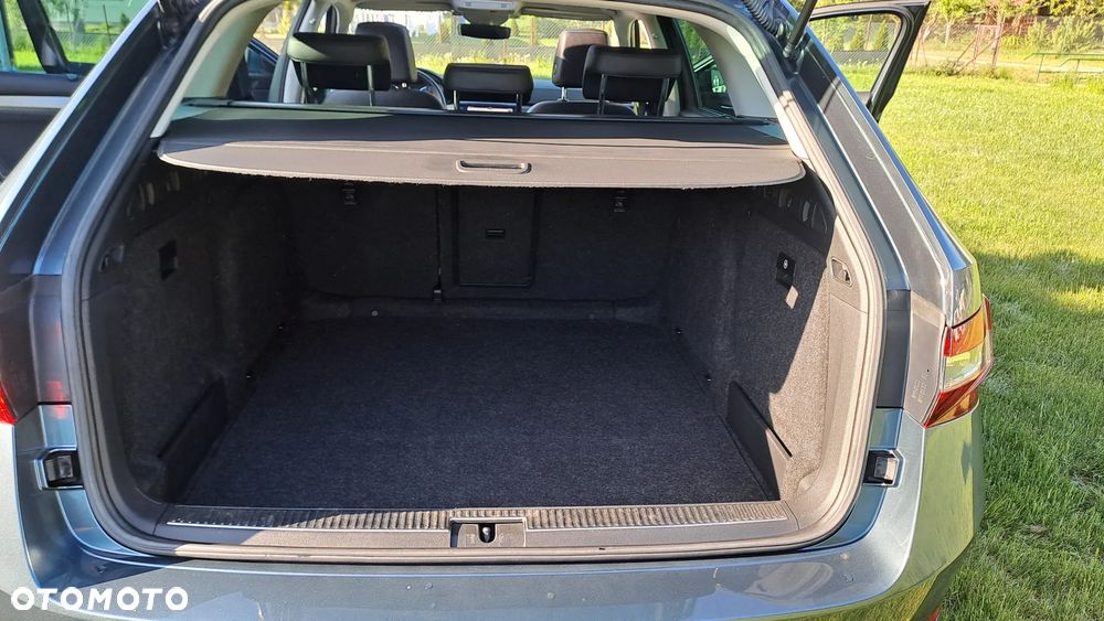 Skoda Superb 2.0 TDI 4x4 DSG Premium Edition - 23