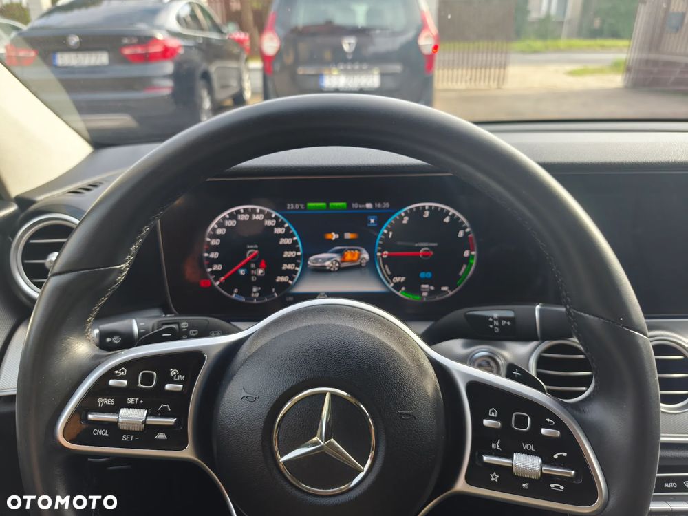 Mercedes-Benz Klasa E 300 de 9G-TRONIC Exclusive - 17