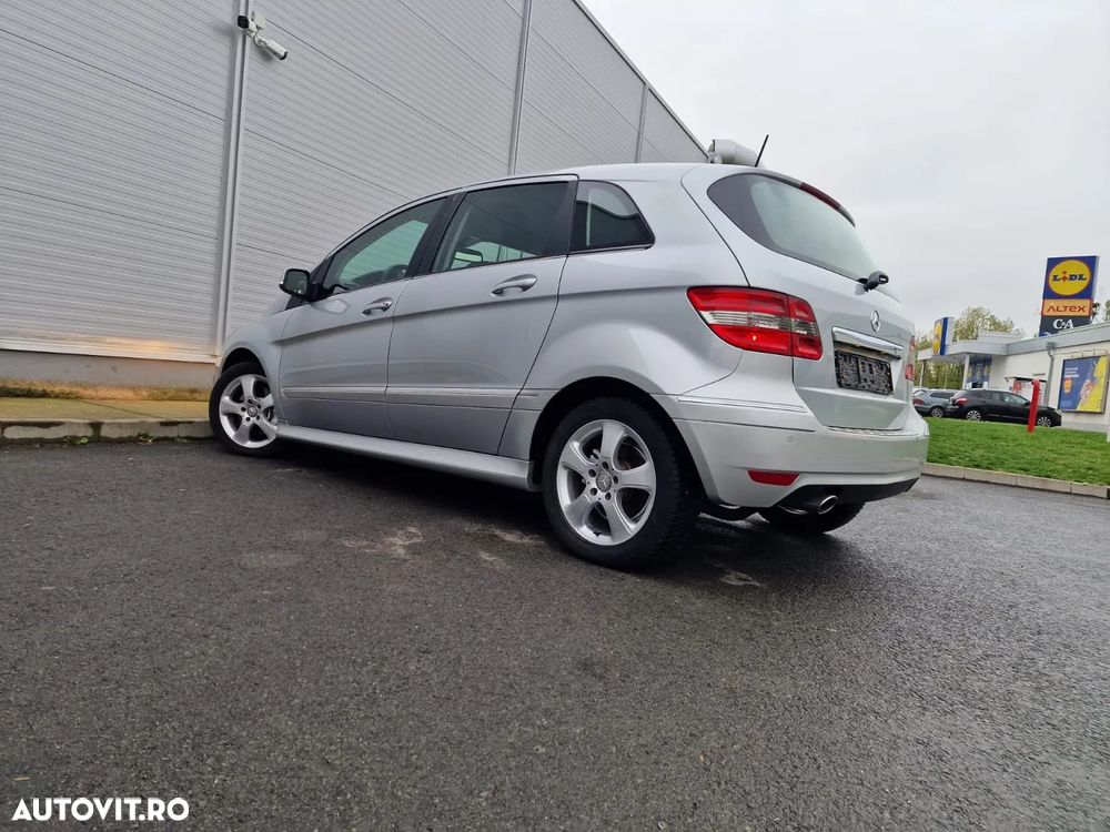 Mercedes-Benz B 200 CDI Autotronic - 30
