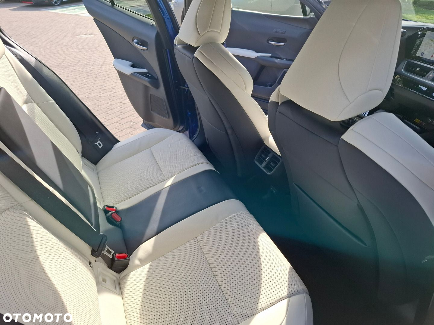 Lexus UX - 23