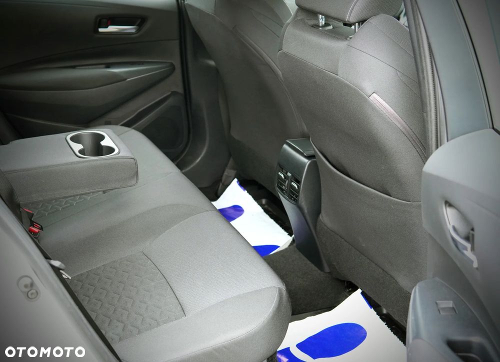 Toyota Corolla 1.8 Hybrid Comfort - 32