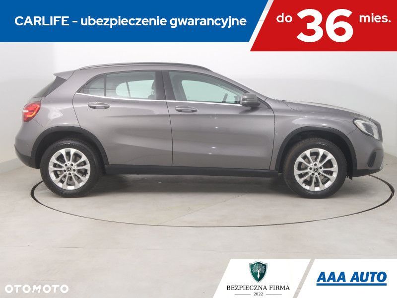 Mercedes-Benz GLA - 7