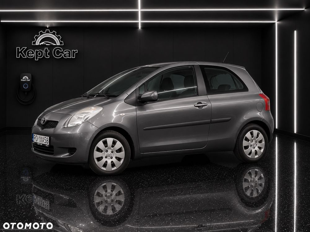 Toyota Yaris 1.3 Luna Premium - 4