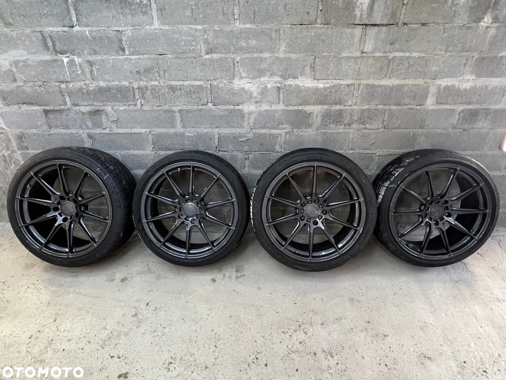 Komplet kół Bride BPF-04 i Michelin Pilot Super Sport - 1