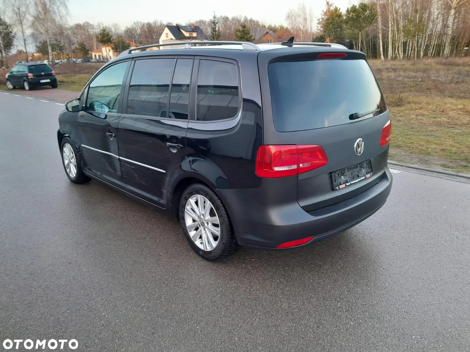 Volkswagen Touran - 4