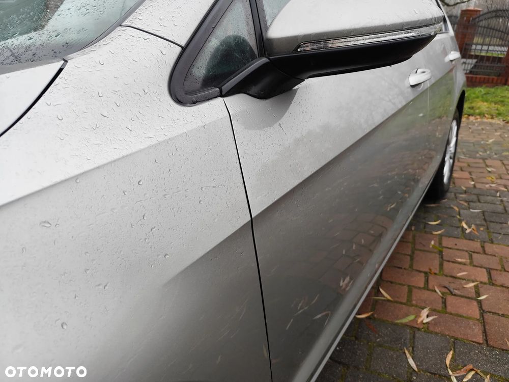 Volkswagen Golf 1.6 TDI (BlueMotion Technology) DSG Comfortline - 25