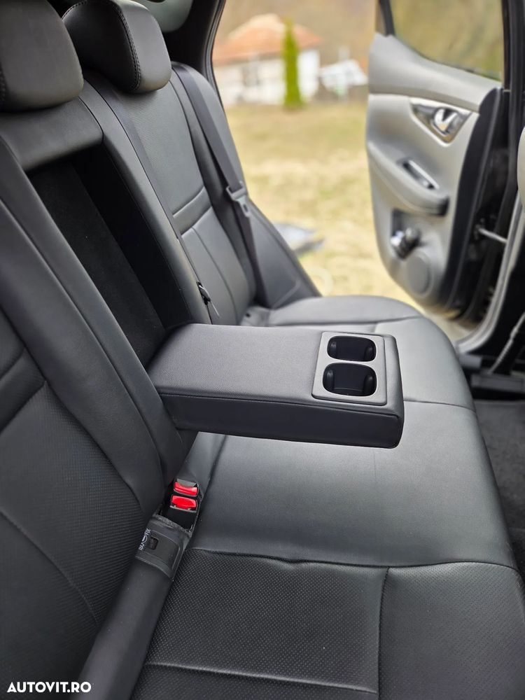 Nissan Qashqai 1.6 DCI Start/Stop 4X4-i Tekna - 8