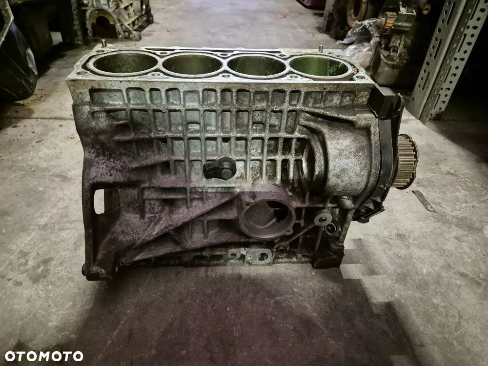 DOŁ BLOK SILNIKA AER - 2