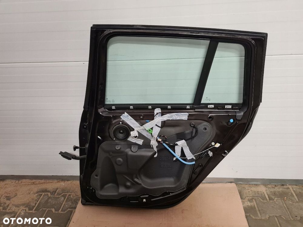 BMW F46 DRZWI PRAWY TYŁ B53 - 4