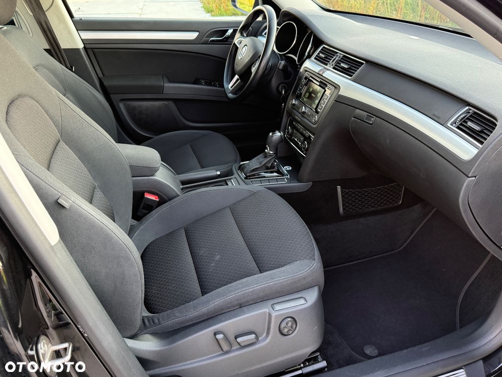 Skoda Superb 2.0 TDI Green tec DSG Elegance - 27