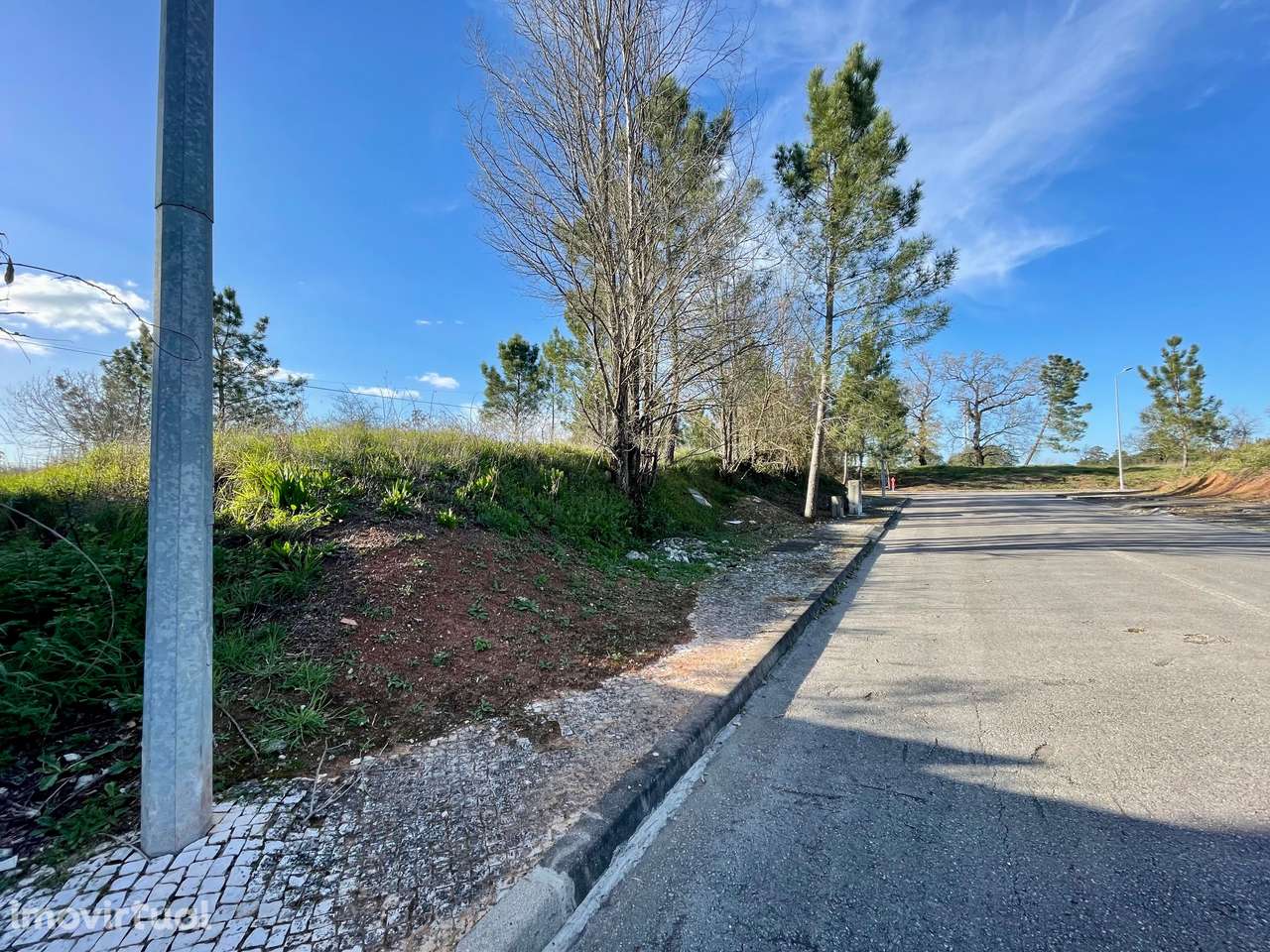 Terreno Urbano para Construção da sua Moradia Uni-familiar - Grande imagem: 3/9