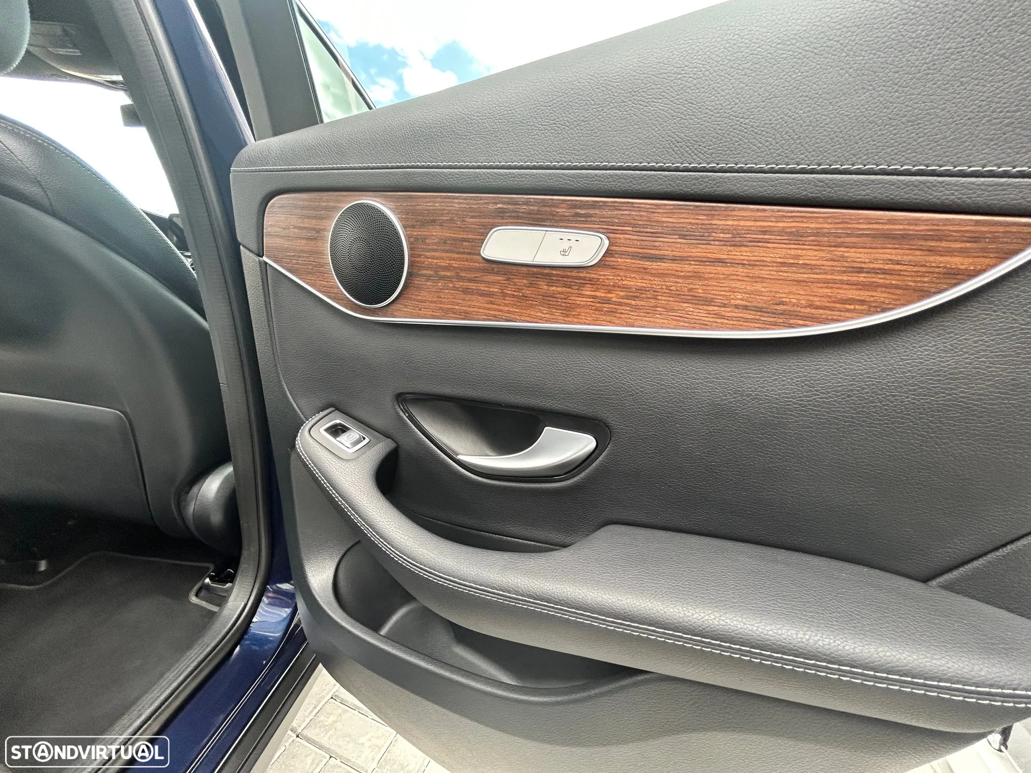 Mercedes-Benz GLC 300 de 4Matic - 23