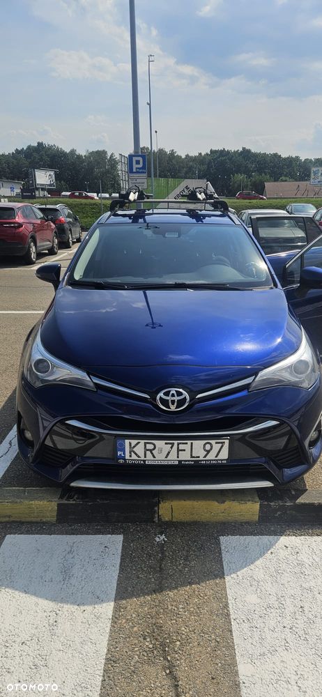 Toyota Avensis 2.0 D-4D Premium - 3