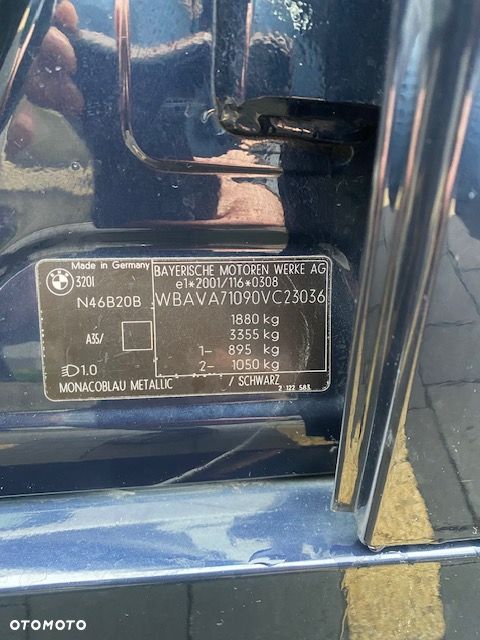 BMW Seria 3 320i - 17