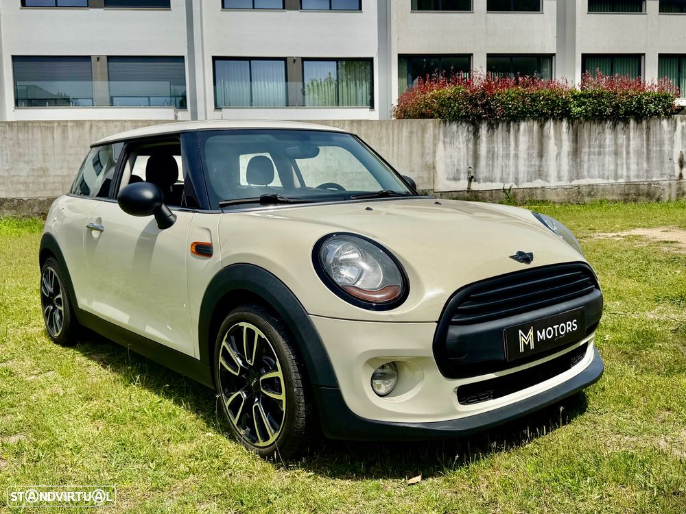 MINI 3 Portas Cooper D - 2