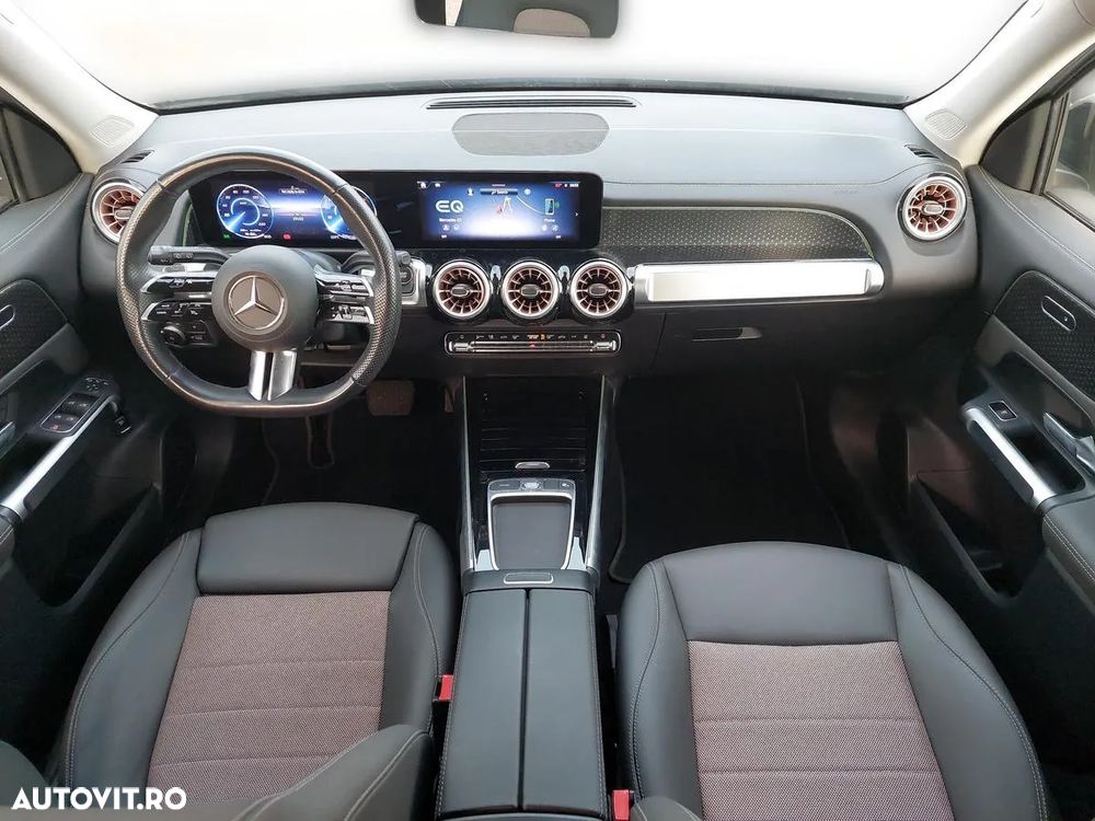 Mercedes-Benz EQB - 11