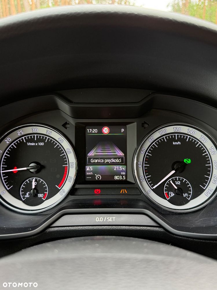 Skoda Octavia 1.6 TDI DSG Premium Edition - 29