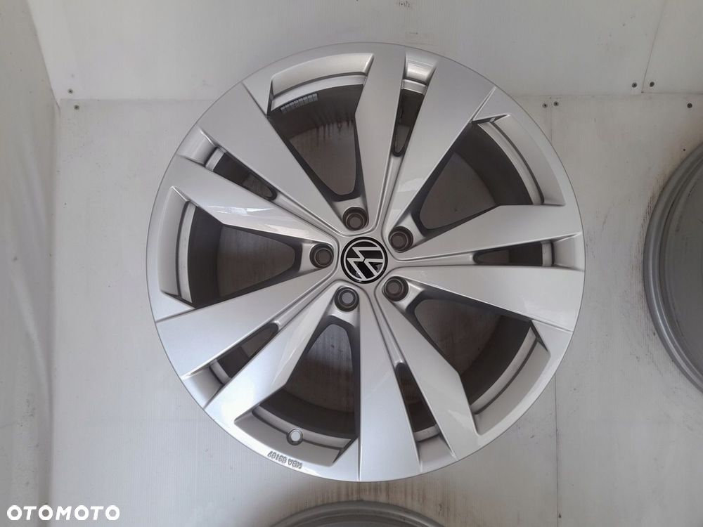 Felgi aluminiowe Volkswagen OE 11A071490A 9.0" x 20" 5x112 ET42 - 2