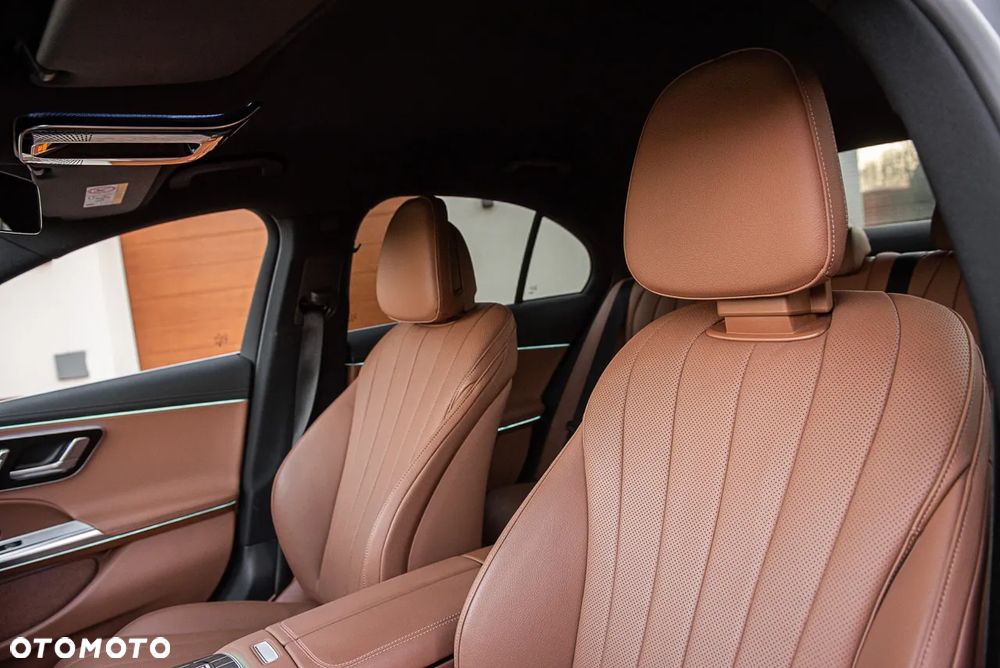 Mercedes-Benz Klasa E - 16