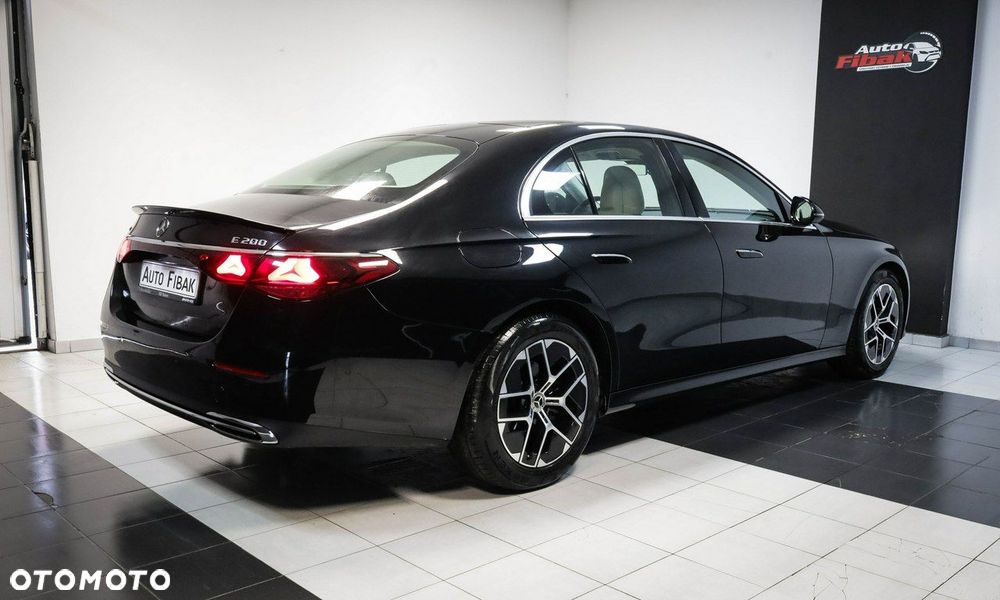Mercedes-Benz Klasa E - 14
