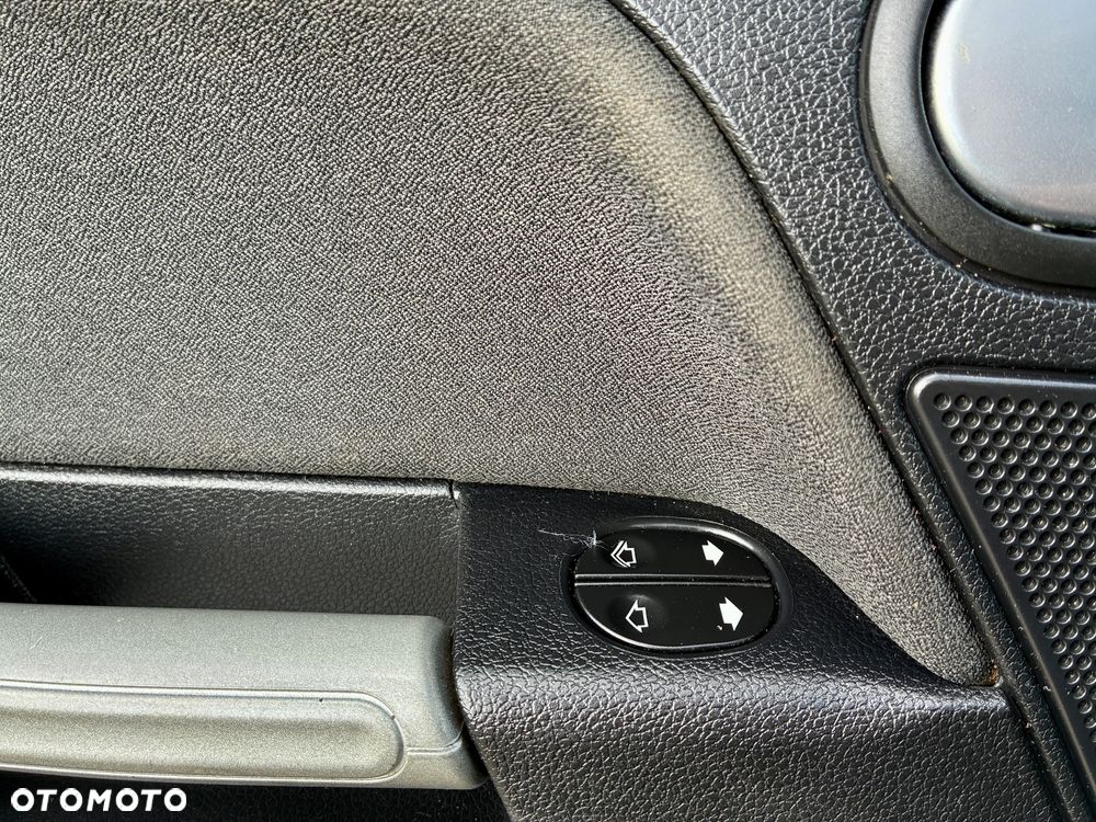 Ford Fusion 1.6 + - 31