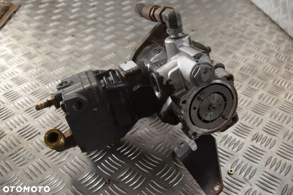 KOMPRESOR SPRĘŻARKA POWIETRZA DAF LF 45 55 E4 E5 - 4