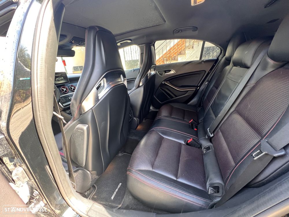 Mercedes-Benz A 45 AMG 4-Matic - 14