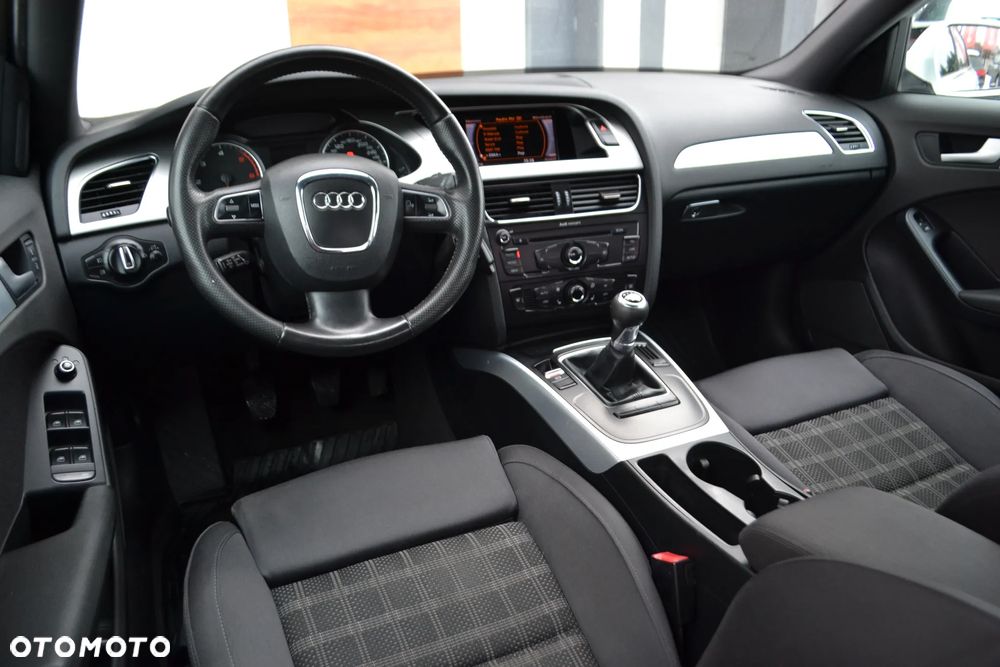 Audi A4 Avant 2.0 TDI DPF quattro - 19