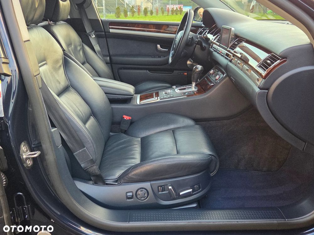 Audi A8 4.2 FSI Quattro - 10