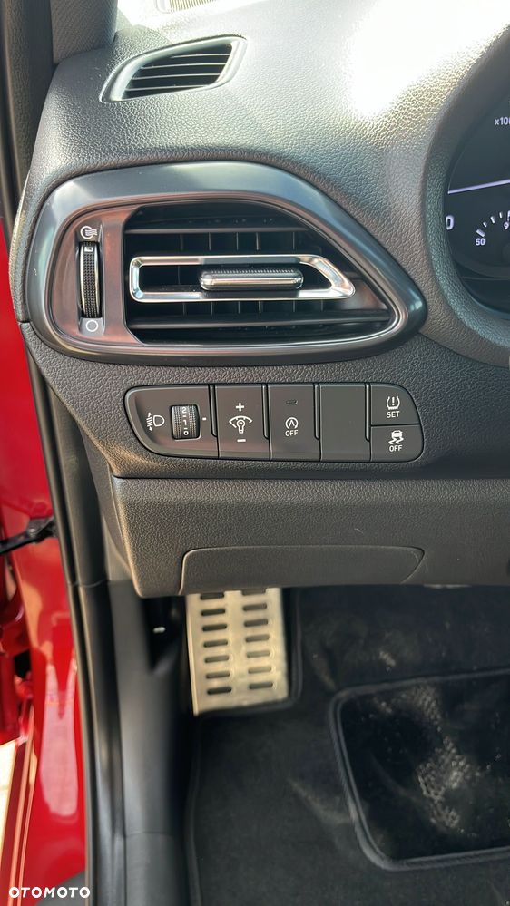 Hyundai i30 1.5 T-GDI 48V-Hybrid DCT N-Line - 14