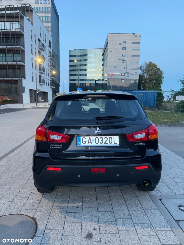 Mitsubishi ASX - 8