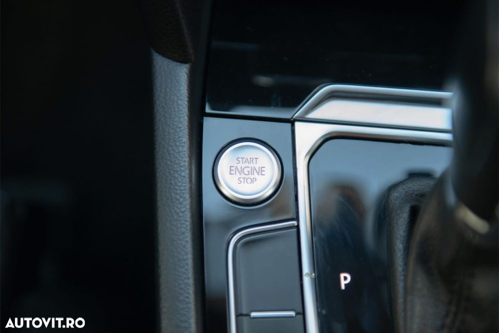 Volkswagen Passat 2.0 TDI DSG Highline - 12