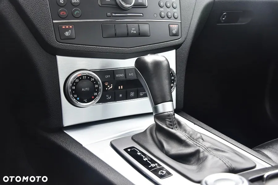 Mercedes-Benz Klasa C 200 T Kompressor Automatik Avantgarde - 23