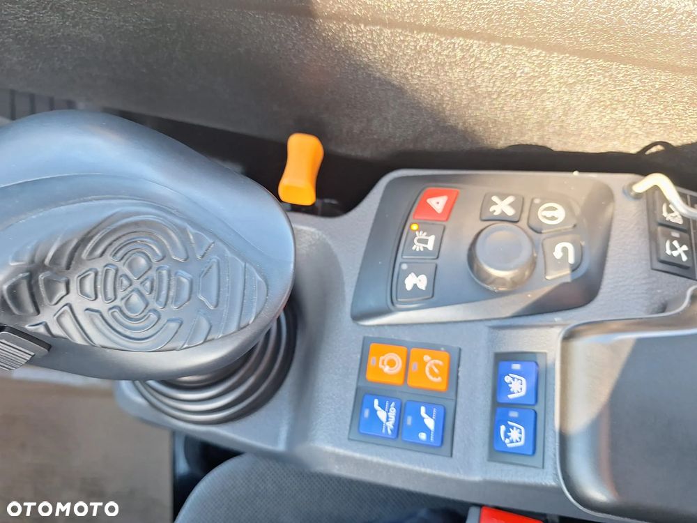 Manitou ładowarka teleskopowa MLT 841 145 PS Elite - 13