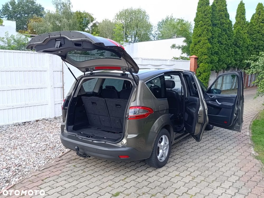 Ford S-Max - 19