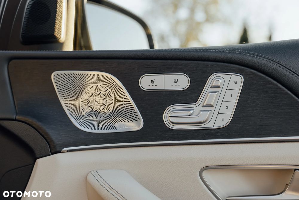 Mercedes-Benz GLS - 31