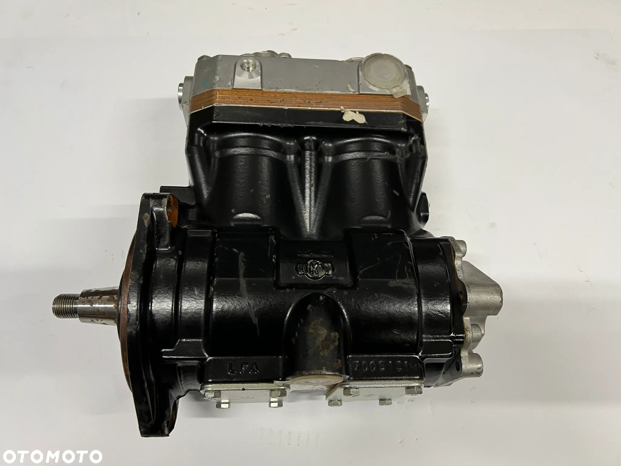 Iveco Starlis kompresor powietrza LK4935 504353253 nowy - 1