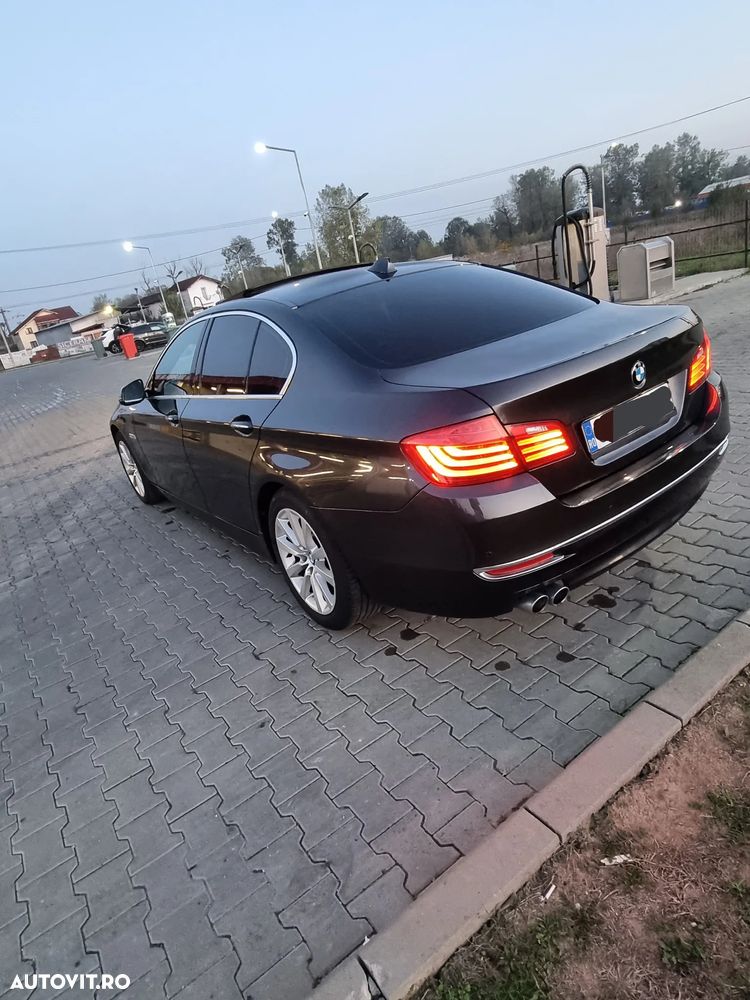 BMW Seria 5 520d Aut. Luxury Line - 3