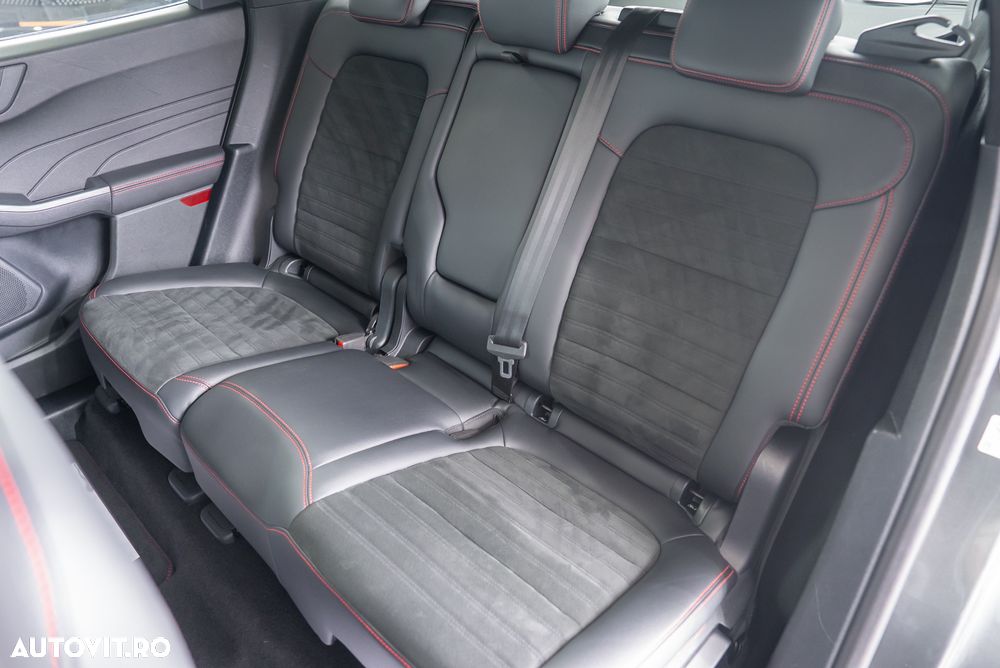 Ford Kuga 2.5 Duratec PHEV ST-LINE - 22