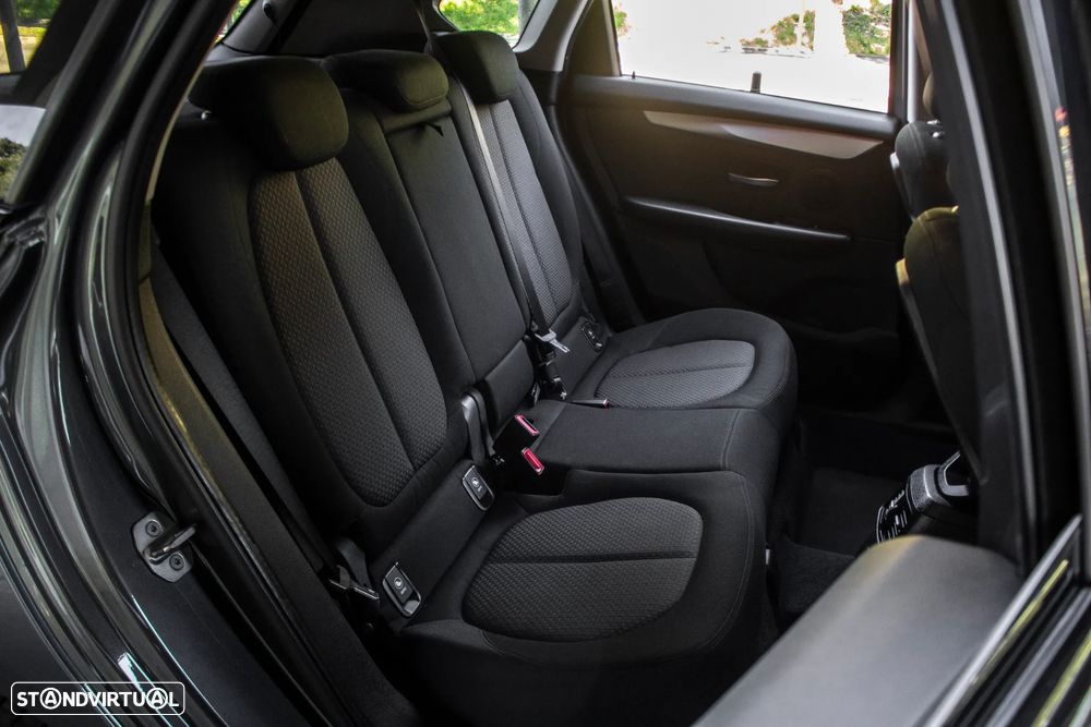 BMW 216 Active Tourer d Advantage - 32